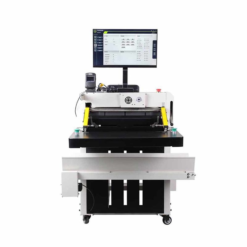 E Commerce Express machine automatique d'emballage pour sacs en PE noir remplissant les nécessités quotidiennes comme les livres vêtements jouets matériel