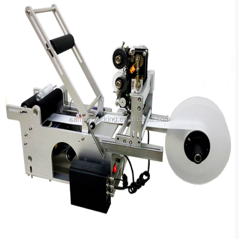 MT-50D 2 en 1 machine semi-automatique ronde pour étiqueter les bouteilles de jus avec imprimante de date