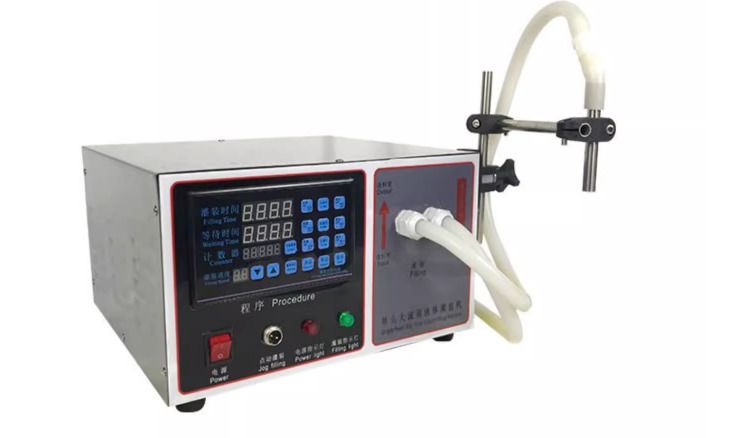 Machine de remplissage de liquide alimentaire de petite taille semi-automatique en acier inoxydable 304 pour jus, miel, huile, eau gazeuse 17L/min