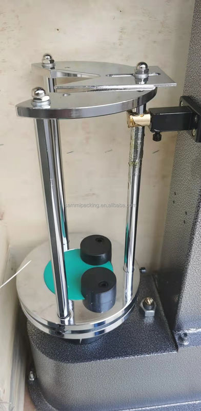 Machine de capotement semi-automatique ROPP à faible coût pour les bouchons en aluminium, le scellage des bouteilles en verre, la machine de capotement des bouteilles de vin et de liqueurs DK-50