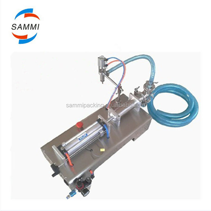 Machine de remplissage de liquide à piston à tête unique à haut rendement, machine de remplissage de boissons à base d'huile d'eau, jus d'huile, 100-1000 ml pour bouteille/boîte