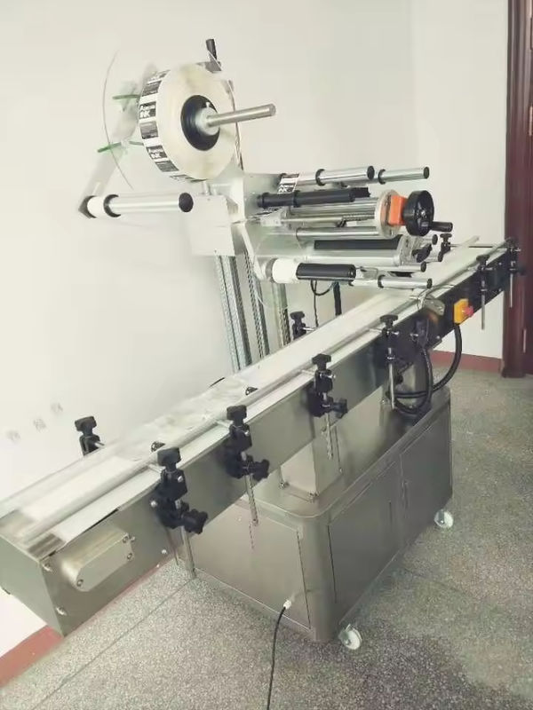 Machine d'étiquetage automatique multifonction rapide et efficace en gros d'usine pour l'étiquetage à plat